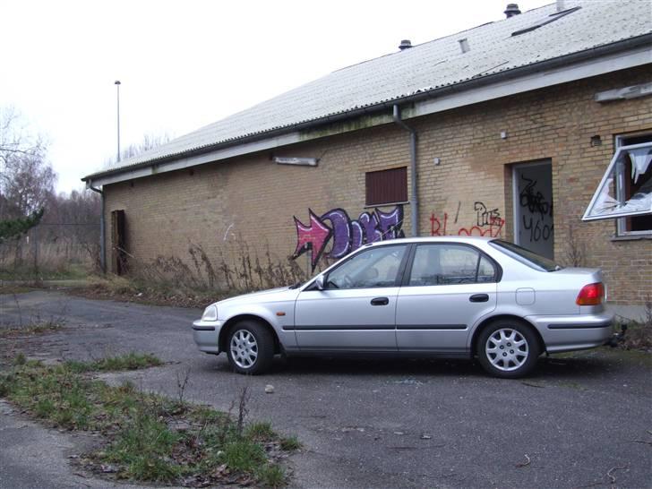 Honda Civic 1,5i LS 4d. -SOLGT- billede 8