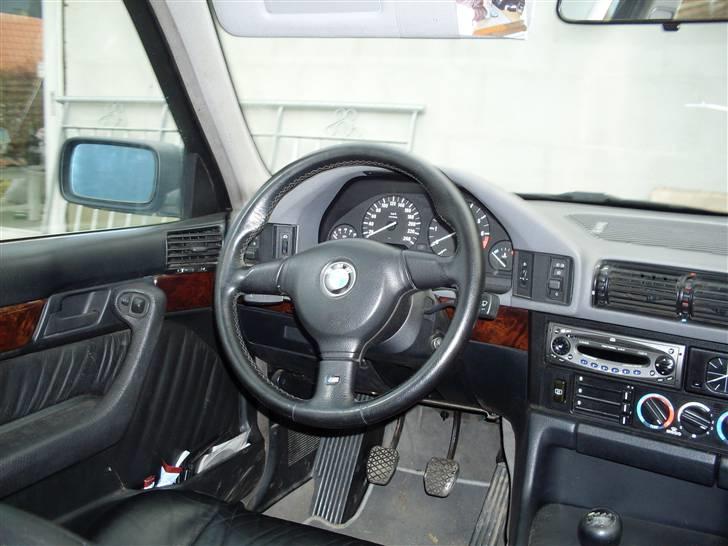 BMW E34 520i - 525i (solgt) billede 18