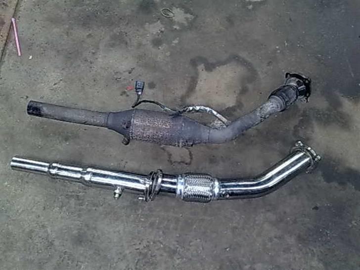 Audi A3 1,8 turbo  SOLGT - det nye 3" forrør sammen med det standart billede 16