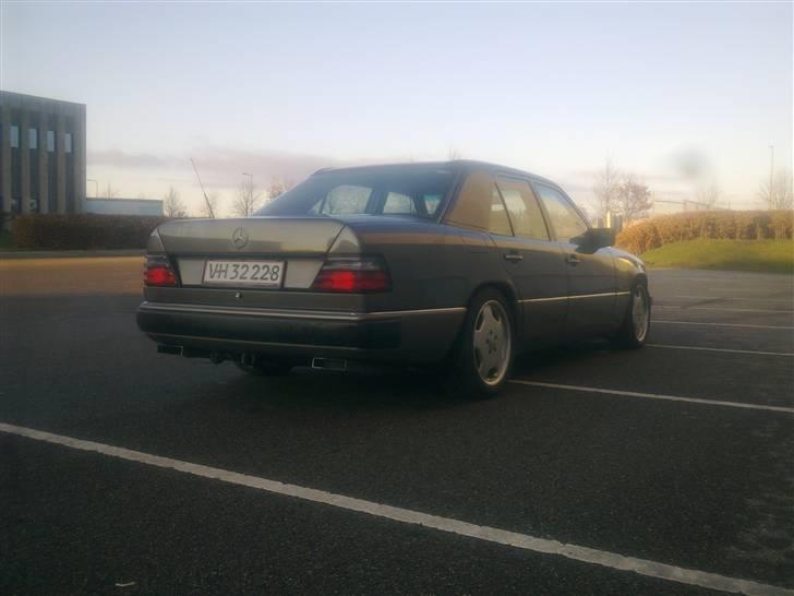 Mercedes Benz 300 E billede 3