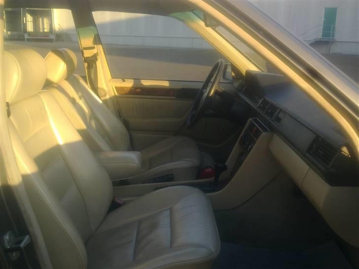 Mercedes Benz 300 E billede 8