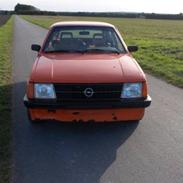 Opel kadett d solgt.