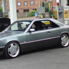 Mercedes Benz 230 CE  Solgt