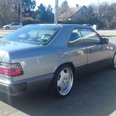 Mercedes Benz 230 CE  Solgt