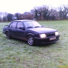Opel ascona c