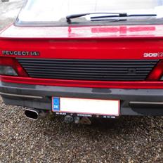 Peugeot 309 langt væk