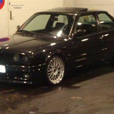 BMW E30 325i M Technik 2