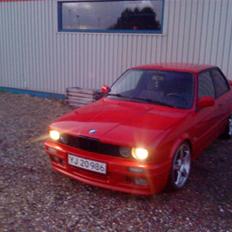 BMW 320i solgt