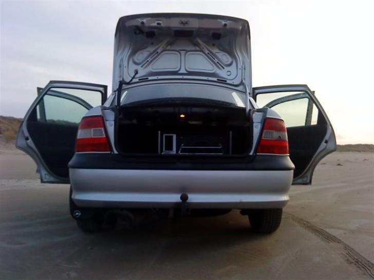 Opel Vectra B 1,6 16V "Solgt" billede 4