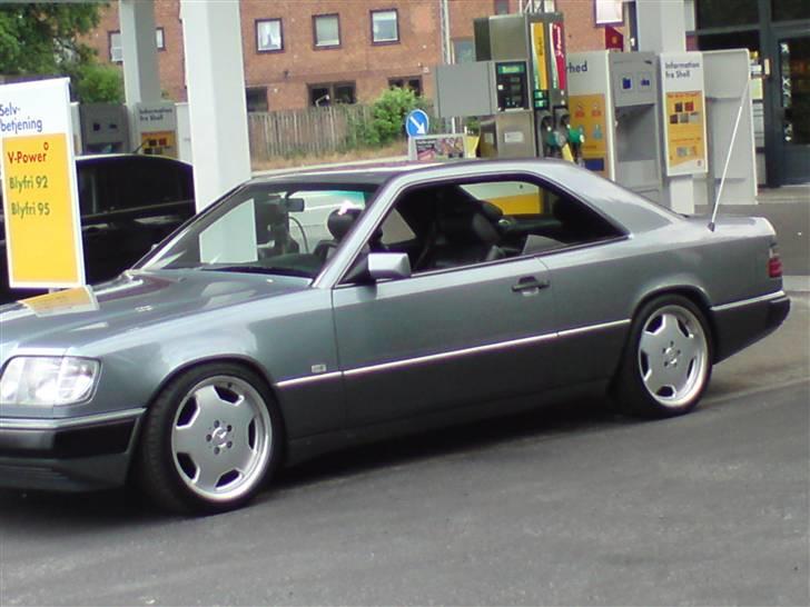 Mercedes Benz 230 CE  Solgt billede 2