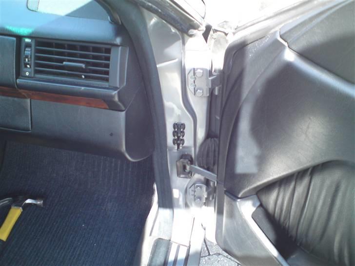 Mercedes Benz 230 CE  Solgt - ingen rust i falser eller kroge billede 5