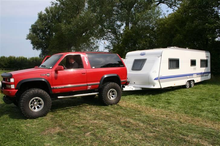 Chevrolet TAHOE WESTERN HAULER - Sådan tager den sig ud til et træf, med egen skurvogn efter. billede 11