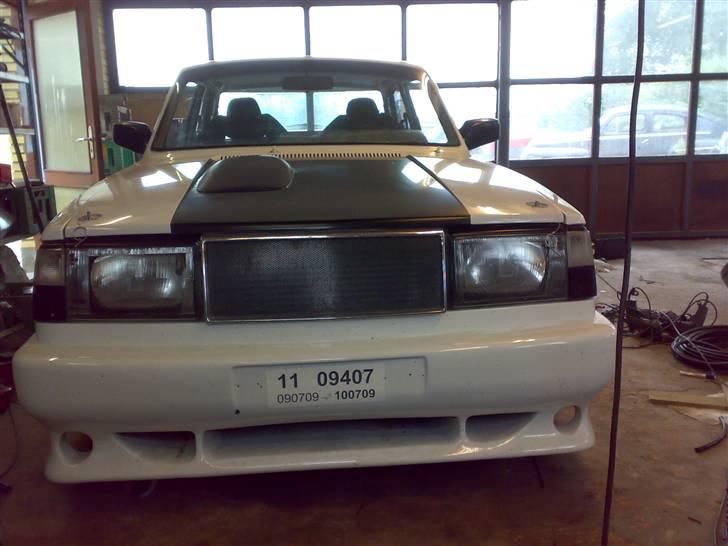 Volvo 242 - færdig, dog med prøveplader billede 7