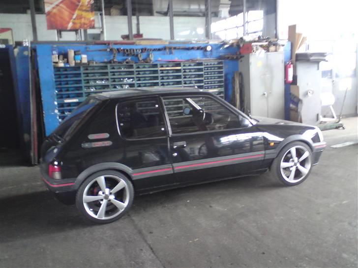 Peugeot 205 1,9 GTI  "SOLGT" - min lille vogn billede 1
