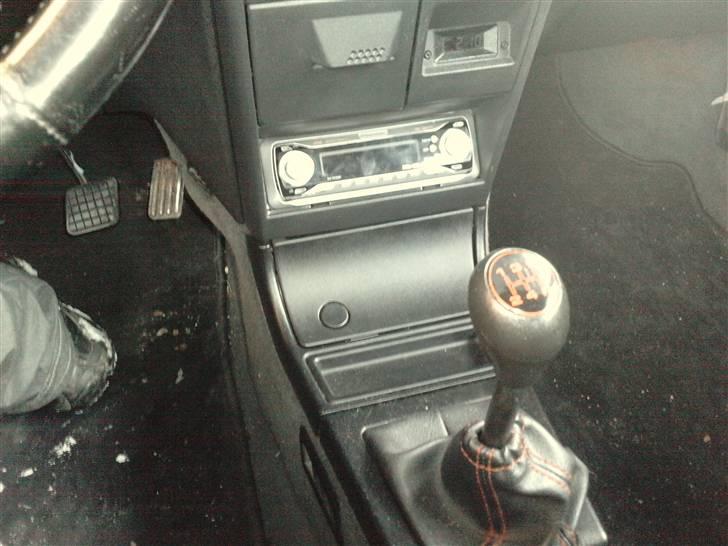 Peugeot 205 1,9 GTI  "SOLGT" billede 12