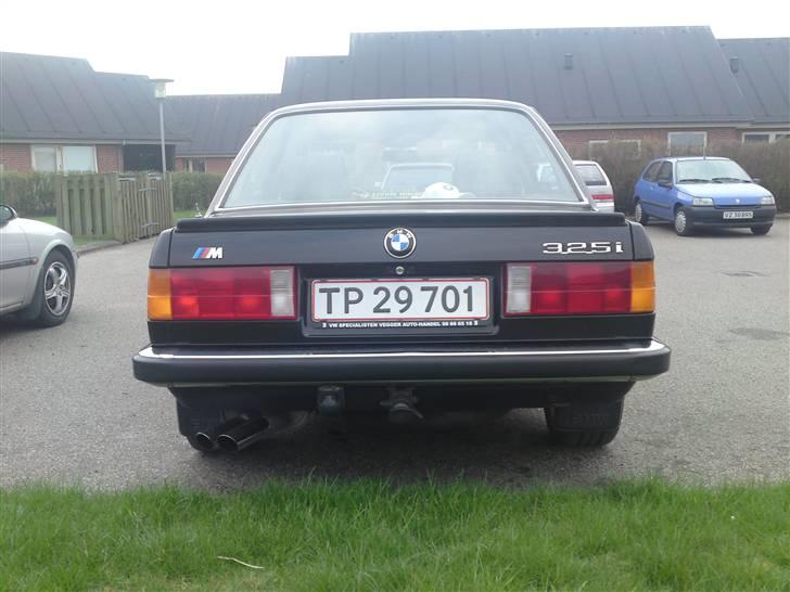 BMW 320i *solgt* billede 3
