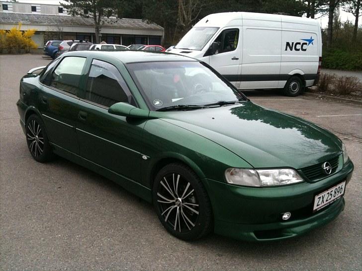 Opel vectra (SOLGT) billede 4
