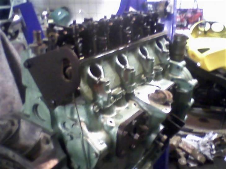 Land Rover 88"er serie III - motor taget ud og klagøres til sin rejse til england ,  billede 3