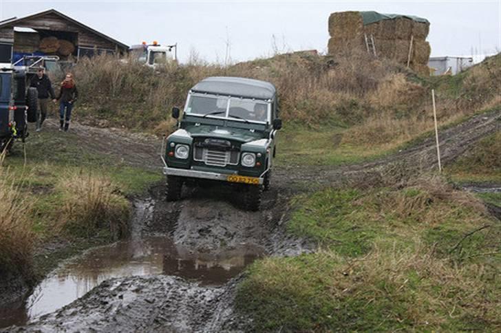 Land Rover 88"er serie III - østby land rover dag , sidste ræs i år  billede 4
