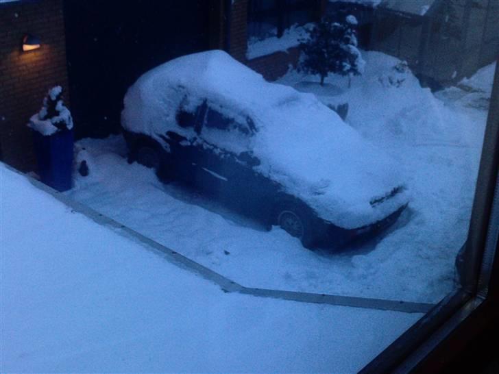 VW Golf Das Auto!   - .. Den skulle lige have det sidste sne :D billede 18