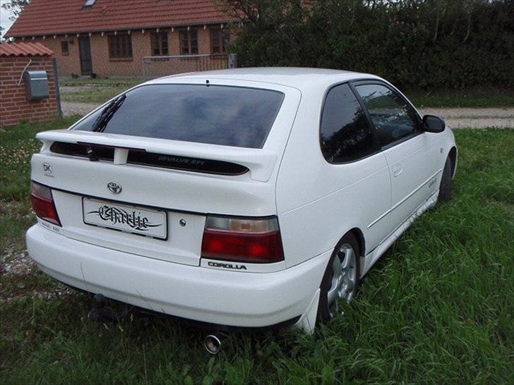 Toyota corolla GSI (totalskadet) billede 3