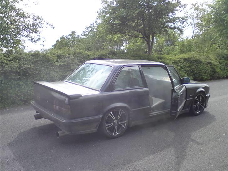 BMW e30 320i billede 7