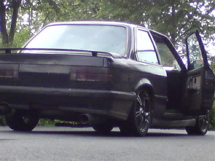BMW e30 320i billede 10