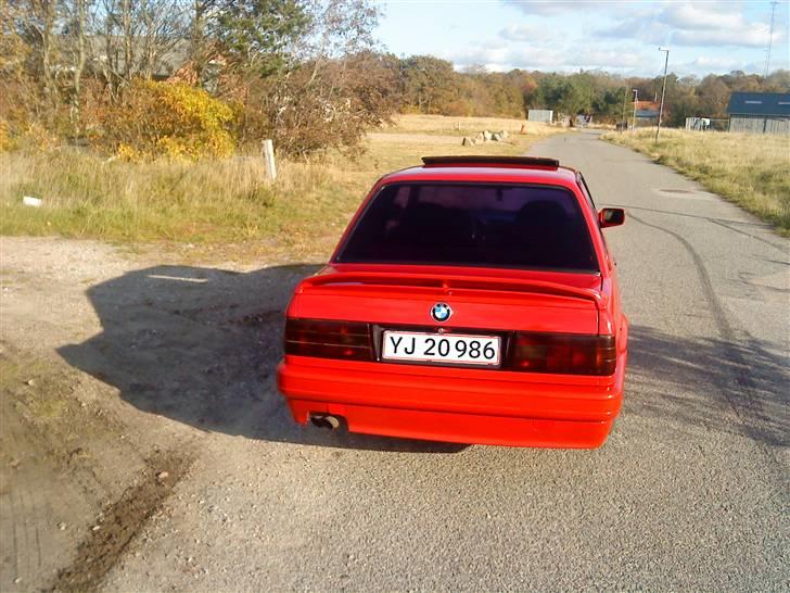 BMW 320i solgt billede 3