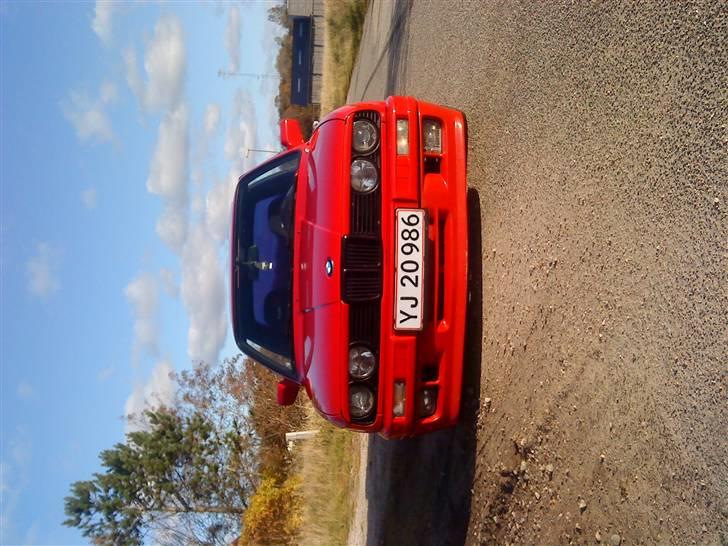 BMW 320i solgt billede 4