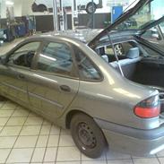 Renault Laguna RT 2.0