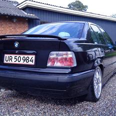 BMW e36 316i sedan