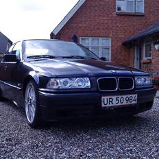 BMW e36 316i sedan
