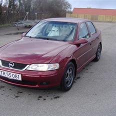 Opel Vectra B 1.8  Elegance--- SOLGT