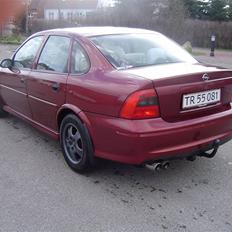 Opel Vectra B 1.8  Elegance--- SOLGT