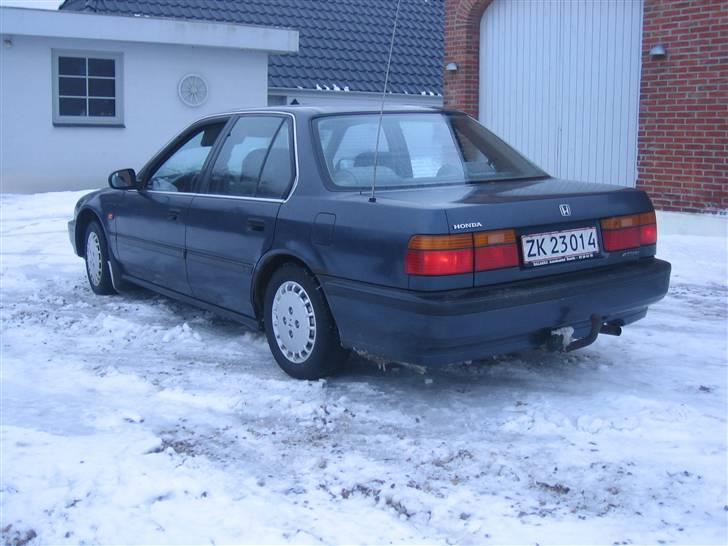 Honda accord (vinterbil) billede 2