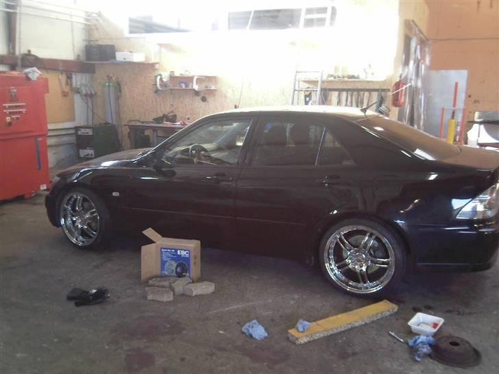 Lexus IS 200 billede 9