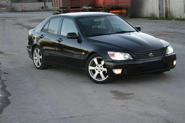 Lexus IS 200 billede 12