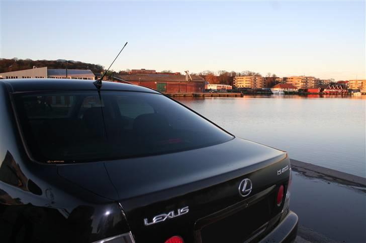 Lexus IS 200 billede 14