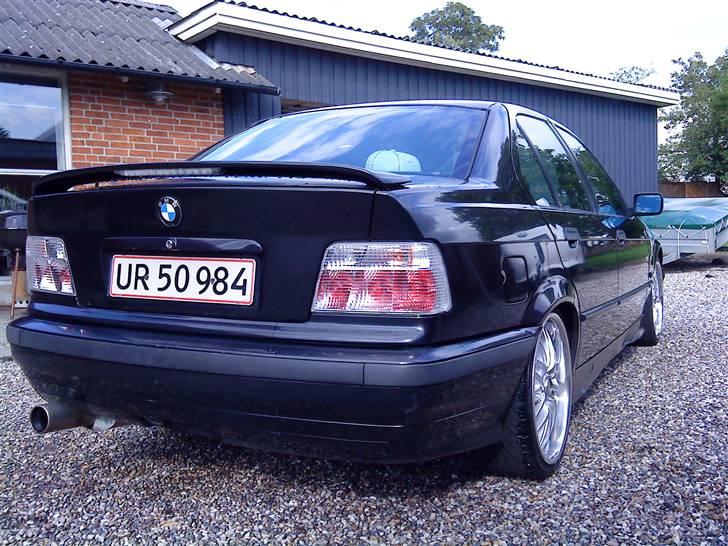 BMW e36 316i sedan billede 2