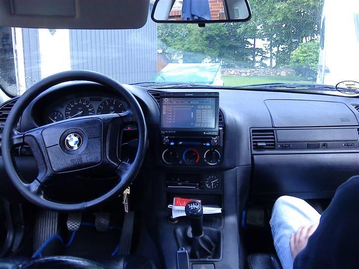 BMW e36 316i sedan billede 8