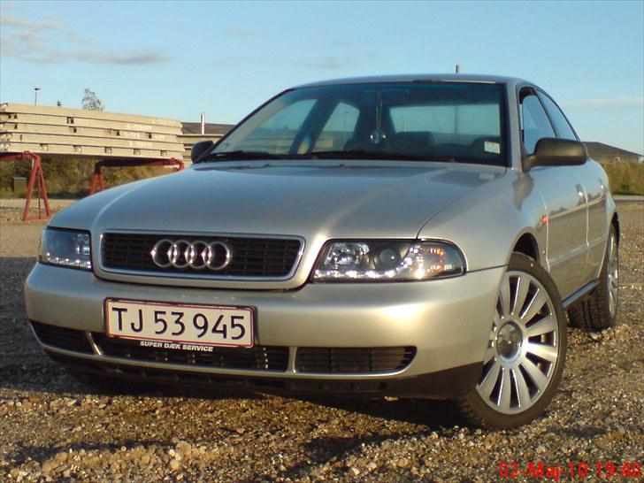 Audi A4   B5 20v **SOLGT** billede 1