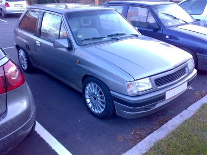 Opel Corsa A 1.5 Turbo Diesel - Med fælgene på billede 14