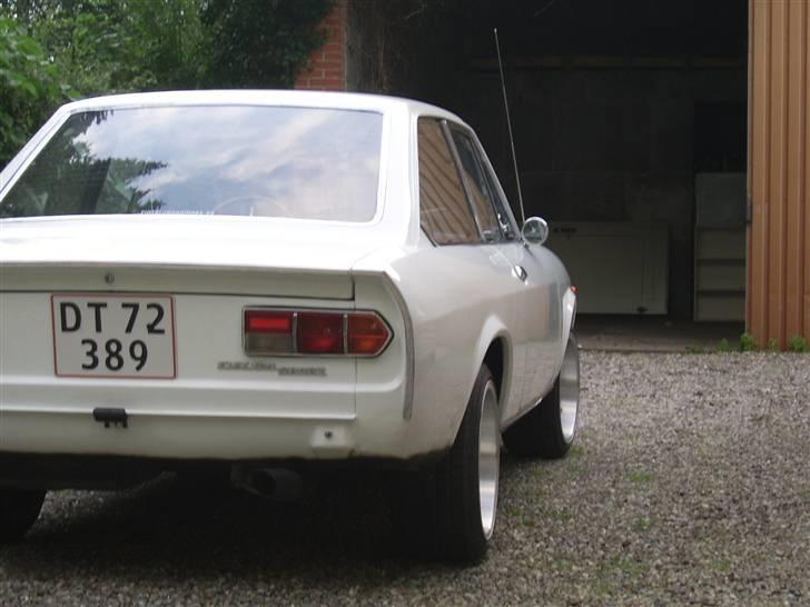 Fiat 124 sports coupe den skal væk nu byd billede 3