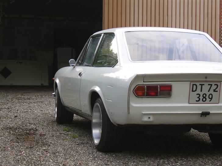 Fiat 124 sports coupe den skal væk nu byd billede 4