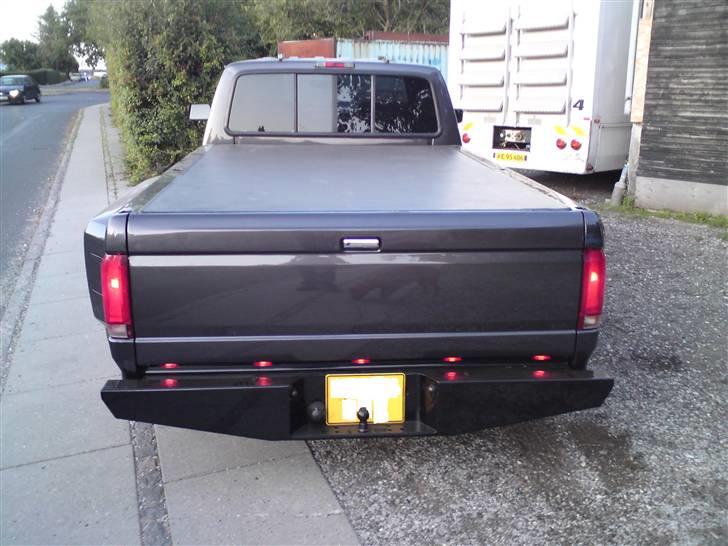 Ford F350 CREWCAB - bag fra.... man kan lige se det nye makerings/gejl lys jeg har lavet, ser fedt ud, uden det er for meget billede 8