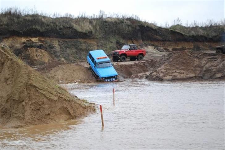 Toyota landcruiser HJ 60 turbo $DEN BLÅ$ - mere vand:p og et nyt sted:d billede 17
