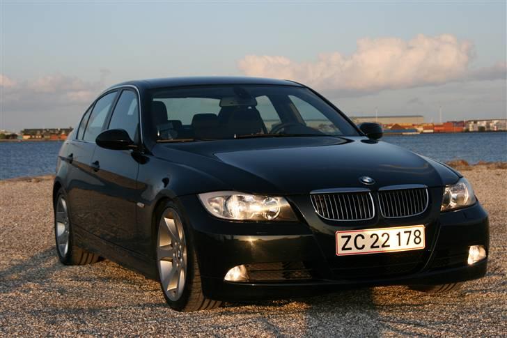 BMW 325i E90 billede 2