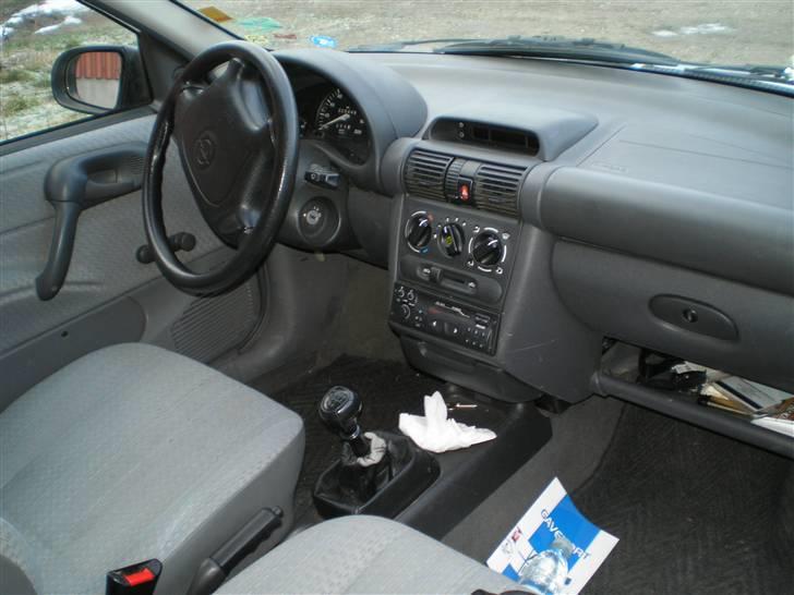 Opel Corsa   solgt. - Der skal lidt oprydning til :) billede 2