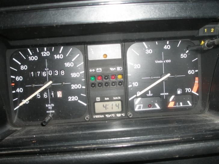 VW  Golf I cabriolet billede 13