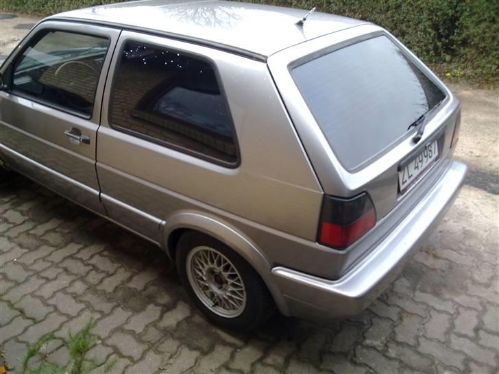 VW Golf GTI 16/8v solgt billede 2